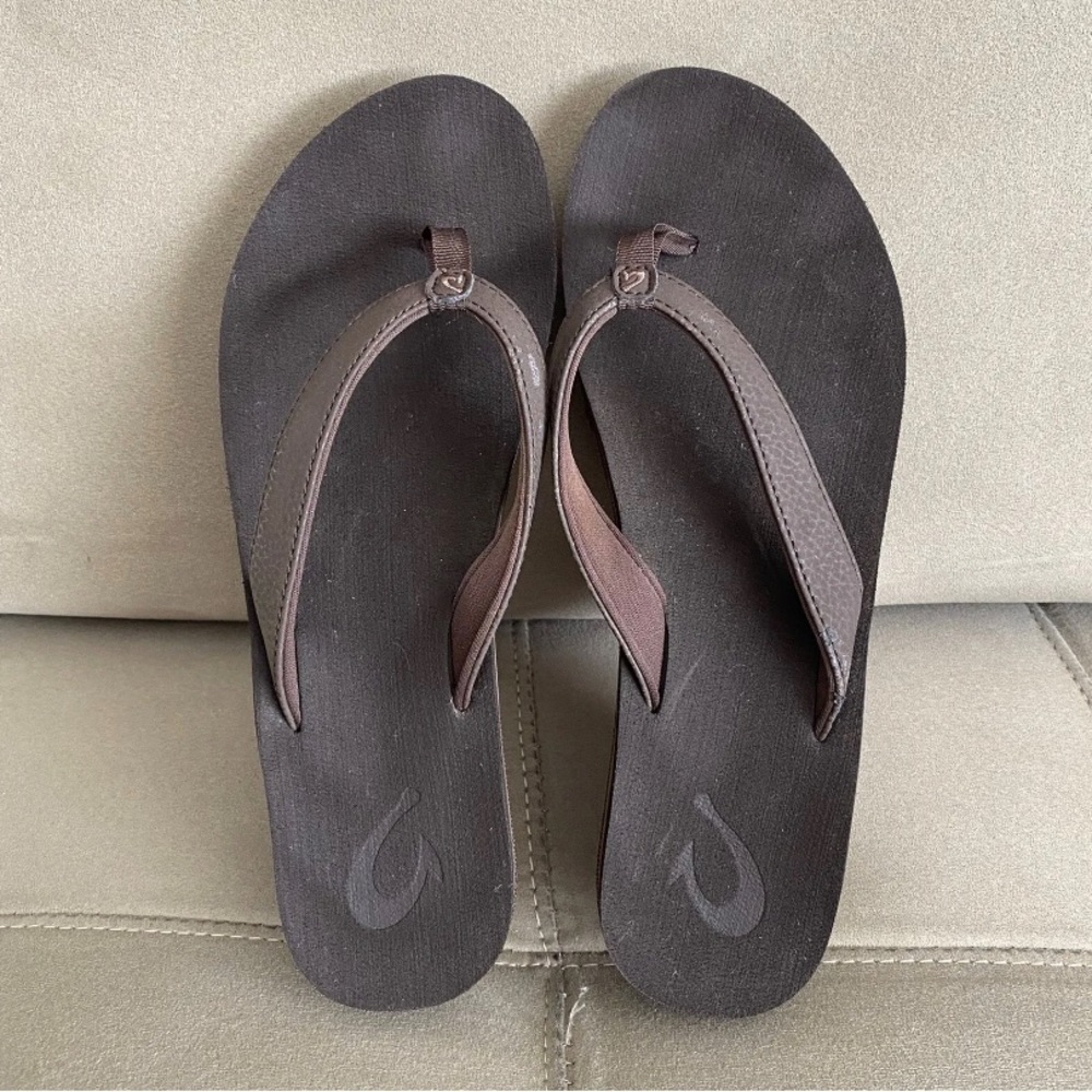OluKai Pio Lua Wedge Platform Flip Flops Sandals Brown Women’s Size 9
